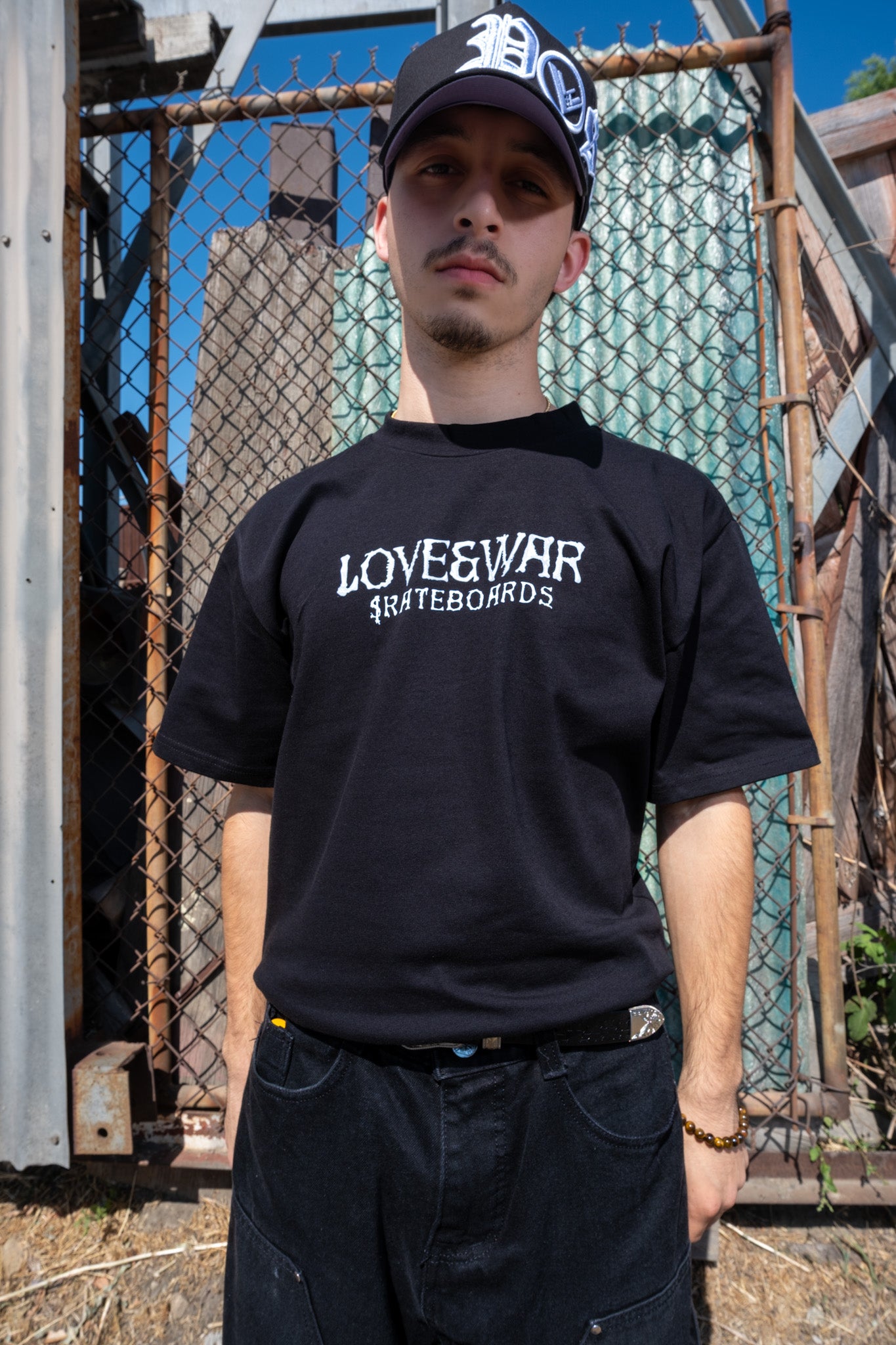 SKULL LOGO SHIRT.