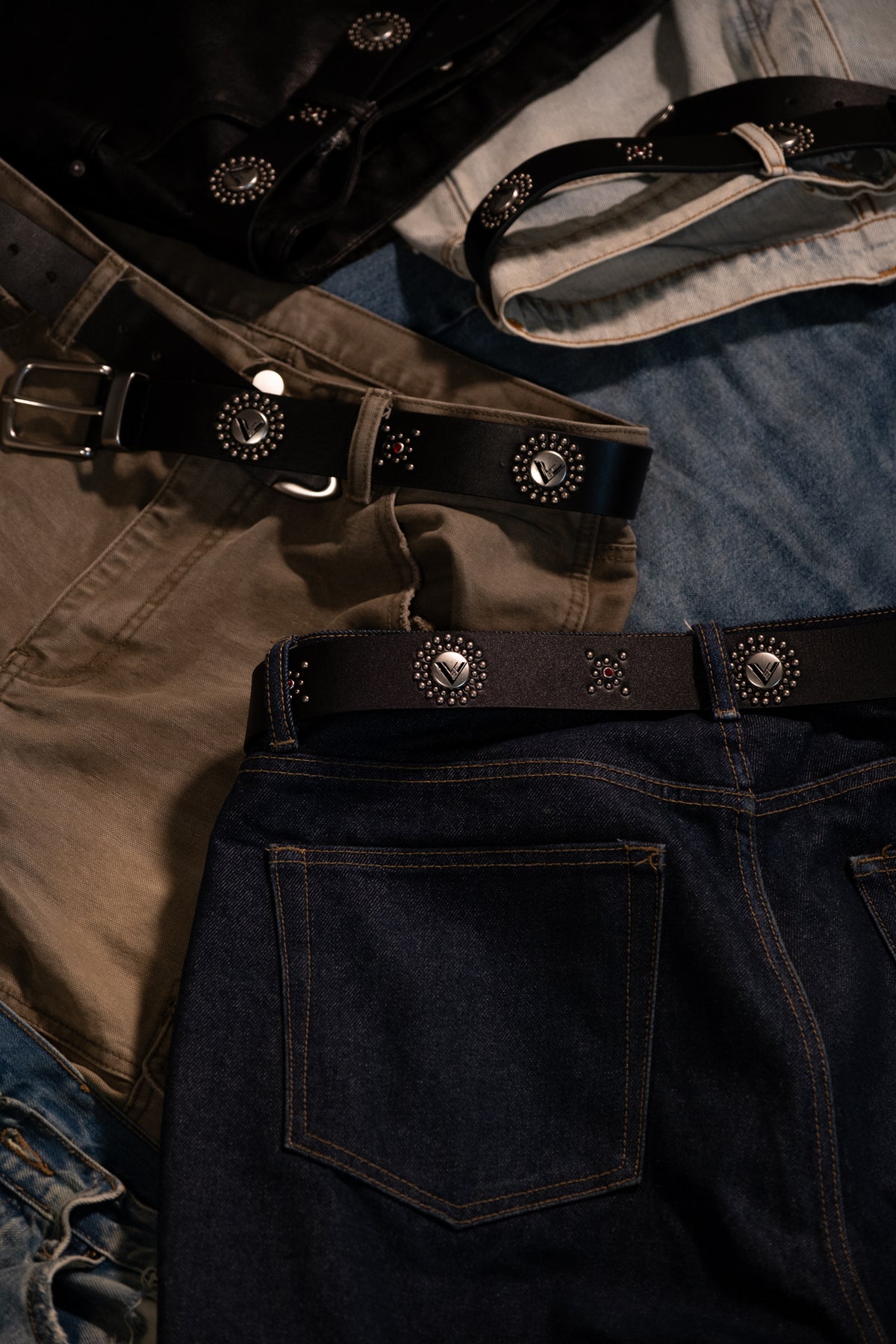 STUDDED BELT.